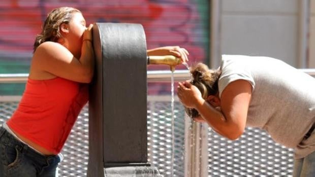 Ola de calor en Cataluña: La Generalitat, en alerta por las temperaturas "extremas" de este miércoles