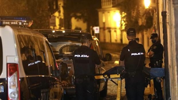 Rescatados dos niños de 2 y 4 años que caminaban solos y desnudos por las calles del centro de Madrid