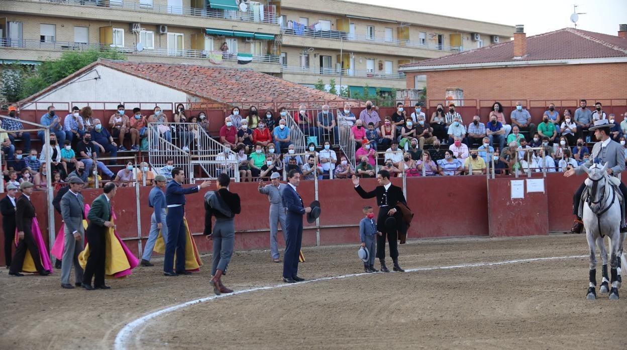 Tarde de toros en Valmojado