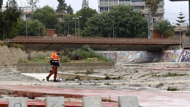 La playa de la Albufereta tendrá una nueva pasarela con una durabilidad cercana a los 50 años