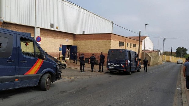 La Policía interviene en el centro de Santa Amelia en Ceuta tras la fuga de 16 menores