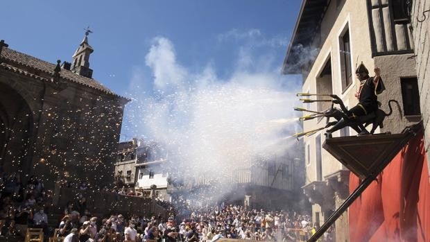 La Loa escenifica en La Alberca (Salamanca) la lucha del bien contra el mal en su primer año como BIC