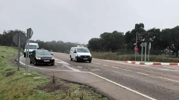 El PP exige a Sánchez la eliminación del peligroso cruce de la N-502 con la carretera de Navalcán y Parrillas