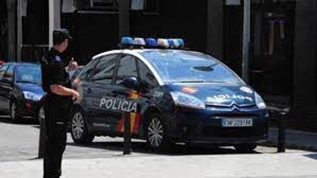 Detenido un hombre en Madrid por estafar más de 30.000 euros por Internet haciéndose pasar por policía