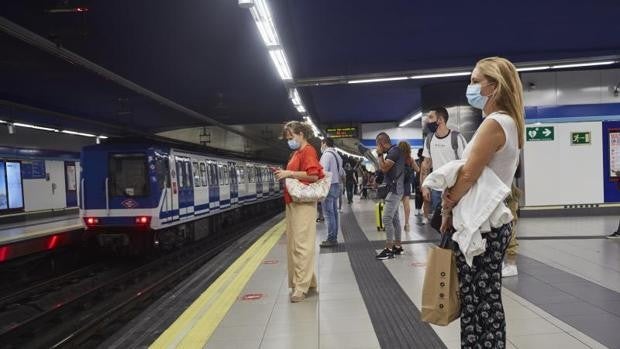 Un grupo agrede a un joven en la estación del metro de Sol y suben las imágenes a las redes sociales