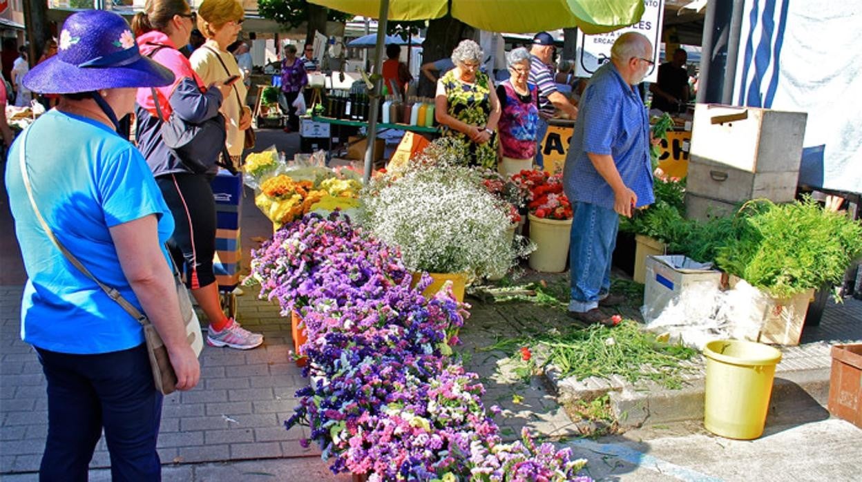 Mercado de los domingos, en la Plaza de Abastos de Ribadeo