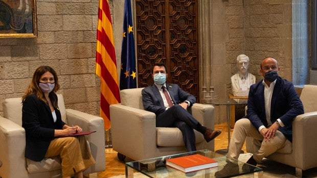 El plan de Cs y PP para 'resetear' y recoser Cataluña tras el 'procés'