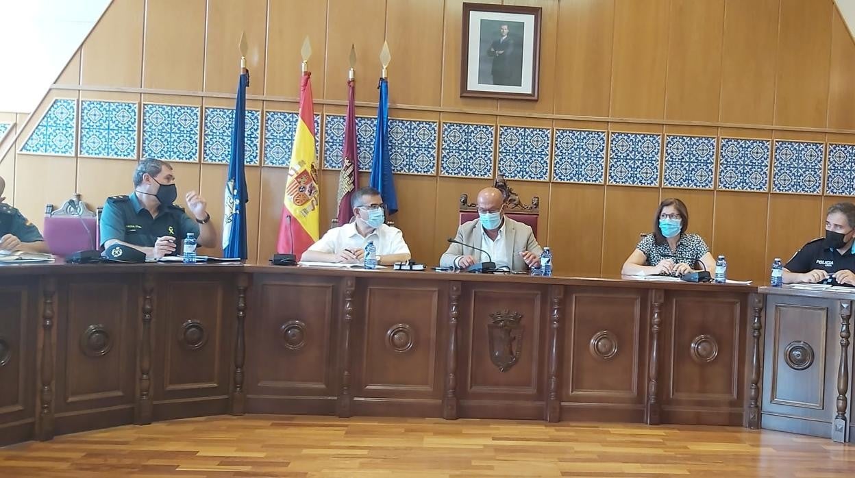 Reunión de la Junta Local de Seguridad en Mora