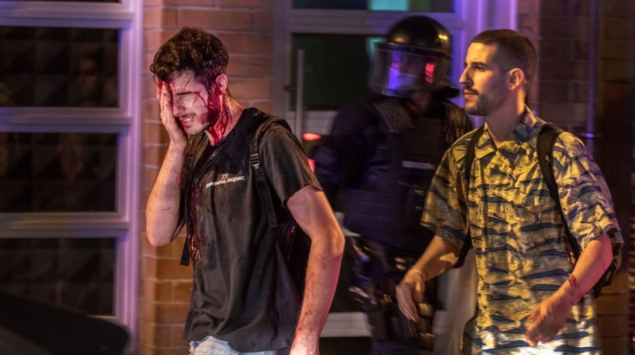 Icidentes en Sants durante la madrugada del domongo