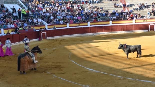 La Peña Taurina Daimieleña nombra triunfador de la corrida de Feria a Rubén Pinar