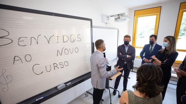 Galicia inicia el jueves el curso escolar con 9.000 alumnos menos que antes del Covid