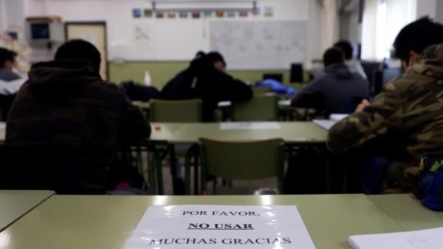 CC.OO. recurre al TSJM la orden de vuelta a las clases de la Comunidad por «anular» el distanciamiento social