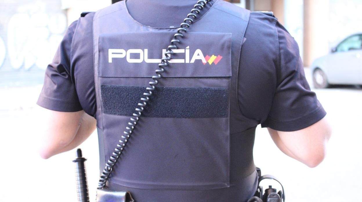 Imagen de un agente de la Policía Nacional tomada en Valencia