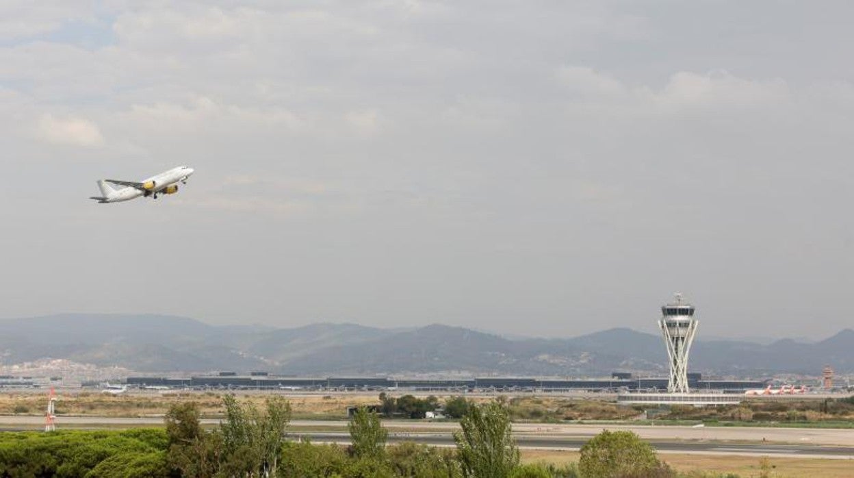 M. Rosa Fiol: La ampliación del aeropuerto: otra oportunidad perdida