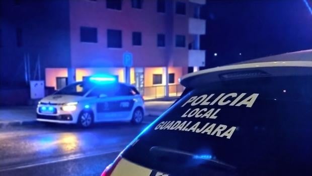 La Policía acaba en Guadalajara con una fiesta ilegal de 80 personas y hay dos detenidos