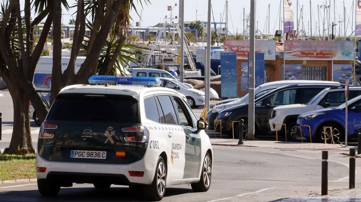 Imagen de una patrulla de la Guardia Civil en Alicante