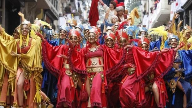 Alcoy ve «muy difícil» la celebración de los Moros y Cristianos «con las actuales medidas» del coronavirus