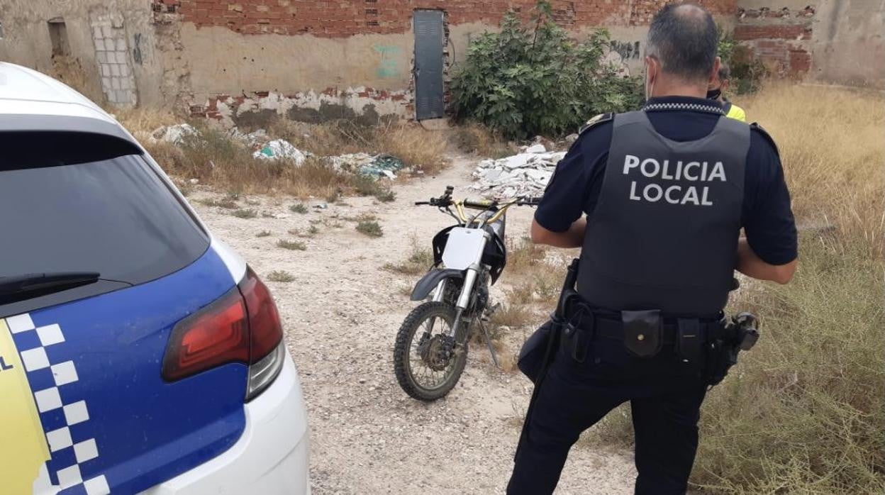 Un agente de la Policía Local de Elche