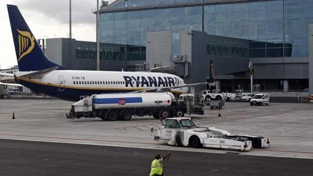 AENA estrena en el Aeropuerto de Alicante-Elche su primer simulador de conducción en las pistas