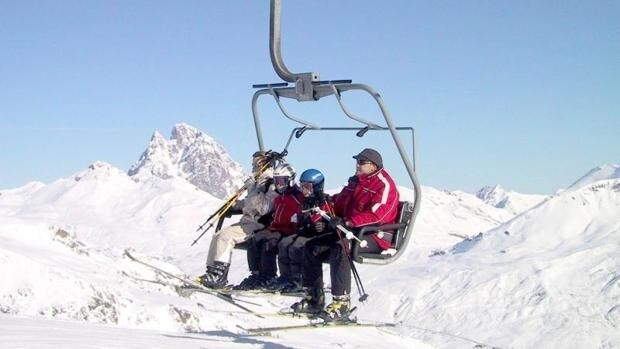 Cerrado un acuerdo para salvar con fondos públicos la estación de esquí de Candanchú
