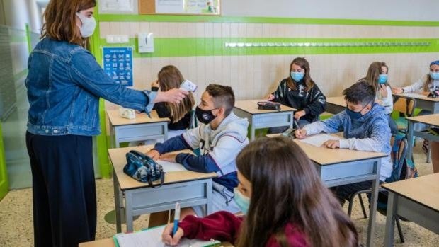 La convivencia en las aulas gallegas sigue mejorando tras el coronavirus