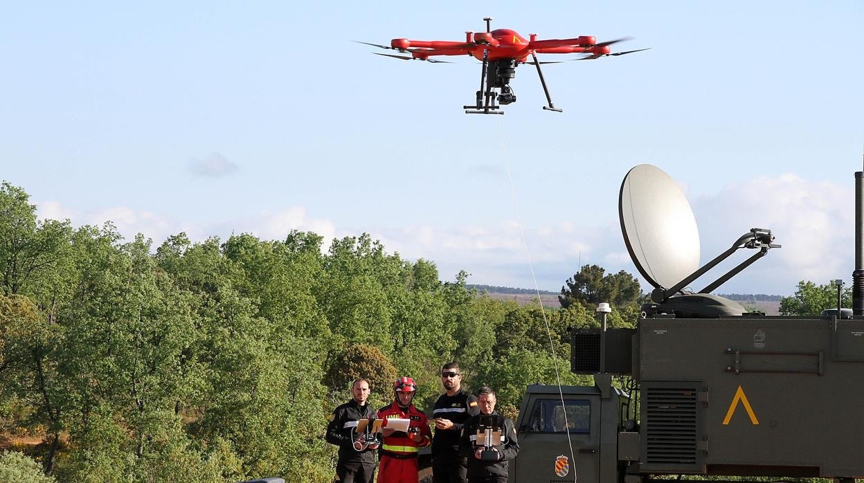 La Unidad Militar de Emergencias de León lleva a cabo un simulacro con drones en 2018