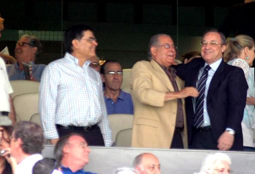 Ángel Pérez con Florentino Pérez en el palco del ‘Santiago Bernabéu’