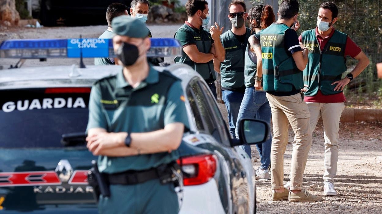 Auxilian a una mujer que se quedó encerrada en la bodega de un chalet en Laguna de Duero