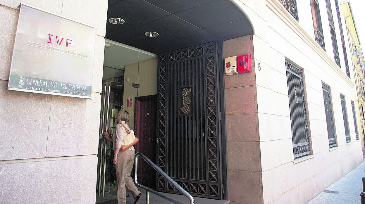 Imagen de archivo de la entrada del Instituto Valenciano de Finanzas