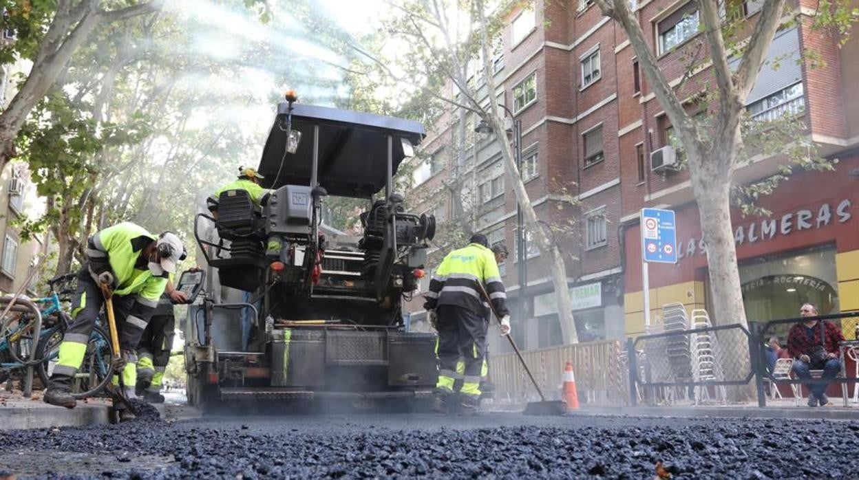 A lo largo de este año se habrán mejorado más de 130.000 metros cuadrados de pavimentos en Zaragoza