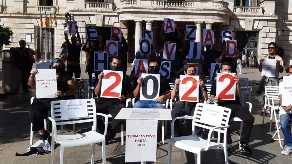 Los hosteleros de Valencia reclaman la ampliación de las terrazas por el covid hasta 2022