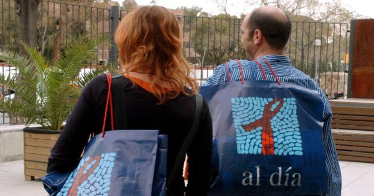 Dos participantes urante la inauguración del IX Congreso Nacional de Sida, que se celebró en Barcelona