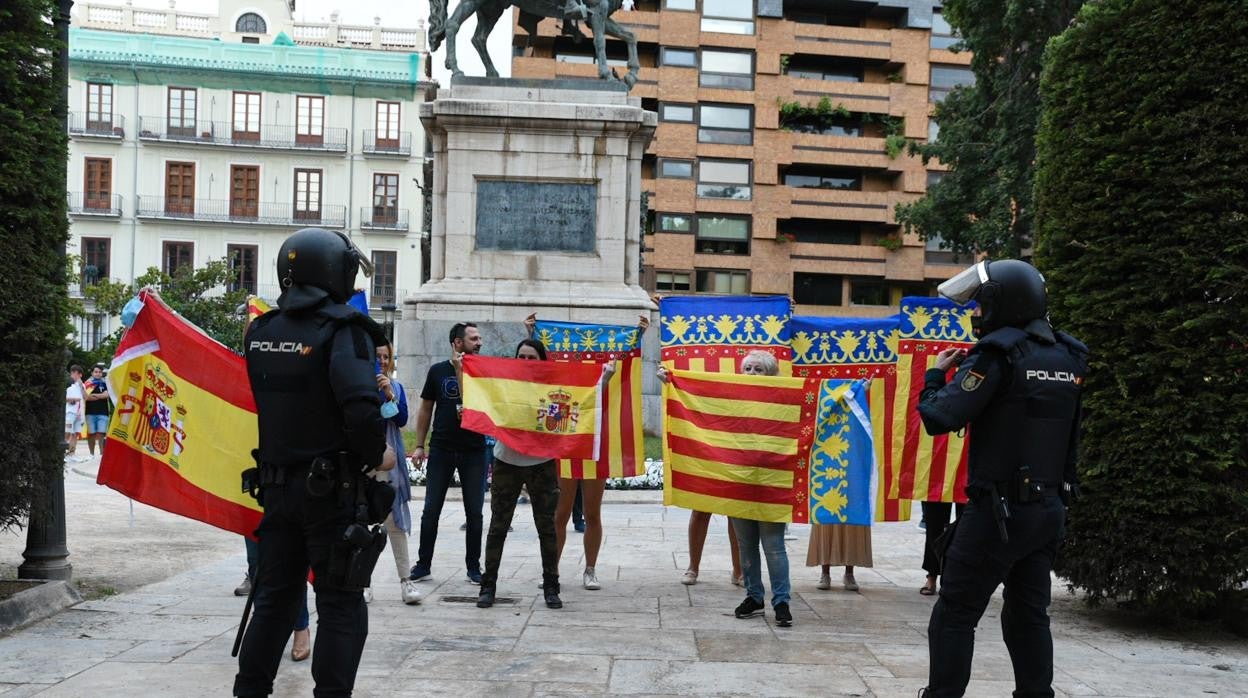 Imagen tomada este sábado en la ciudad de Valenciana durante la celebración del 9 de octubre