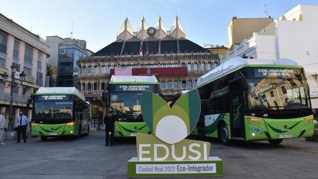 Ciudad Real adquiere tres nuevos autobuses de gas natural