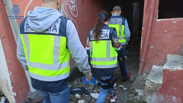 Desarticulan una 'banda' argelina dedicada a traer migrantes a Mallorca para robar