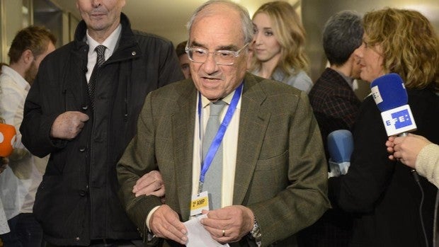 Martín Villa recurre ante el «desconocimiento de la Historia» que tiene la juez argentina