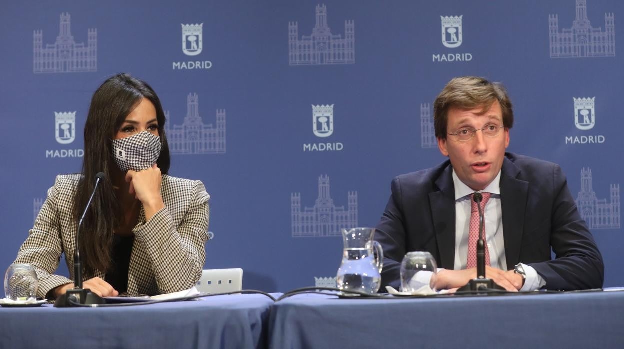 Martínez-Almeida y Villacís, ayer, presentan las ordenanzas fiscales de 2022