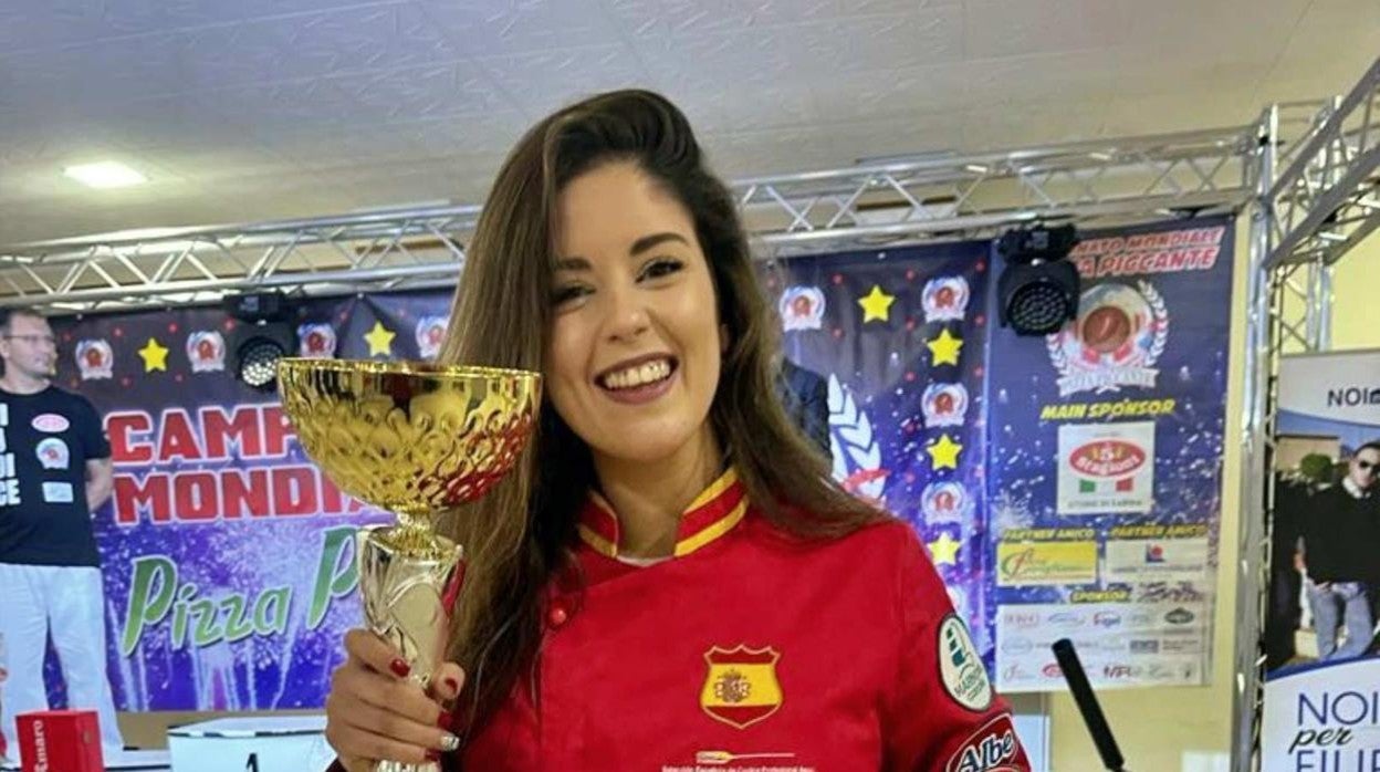 Rocío Marquina, del restaurante Marquinetti de Tomelloso, subcampeona del mundo de pizza picante