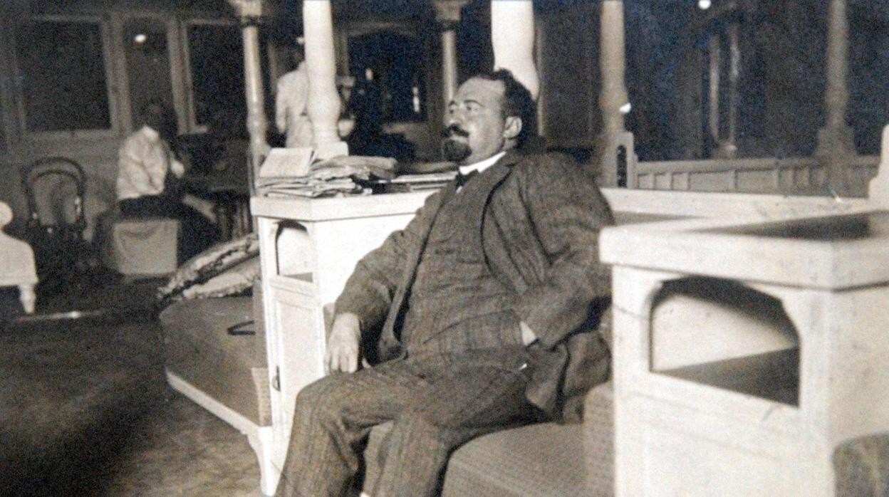 Imagen de archivo del escritor valenciano Vicente Blasco Ibáñez durante un viaje a Sudamérica en 1909