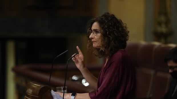 Las cuentas suben la bronca política al consolidar el pacto de Sánchez y Otegi