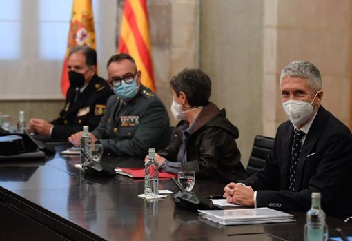 El ministro del Interior, Fernando Grande-Marlaska, durante la reunión de la Junta de Seguridad en Barcelona