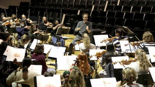 El ADDA celebra su décimo aniversario con la ópera «Carmen» y un elenco formado por más de 150 artistas