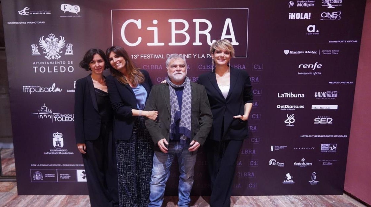 Cristina Campos, Elia Galera, Benito Zambrano y Eva Martín, minutos antes de presentar «Pan de limón con semillas de amapola»