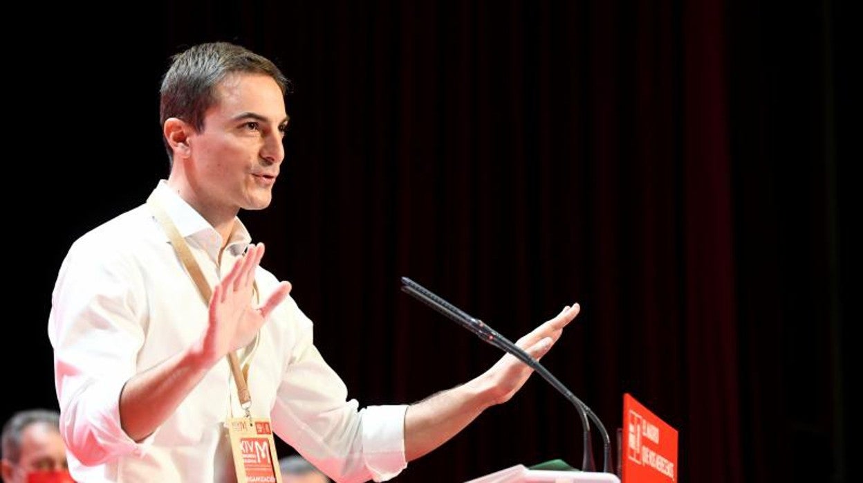 Juan Lobato, secreetario general del PSOE de Madrid, hoy en el congreso regional