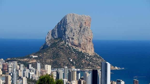 Rescatan a una escaladora tras sufrir una caída en el peñón de Ifach de Calpe