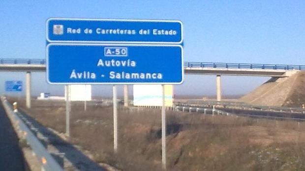 Un conductor circula 14 kilómetros en sentido contrario por la A-50 en Salamanca