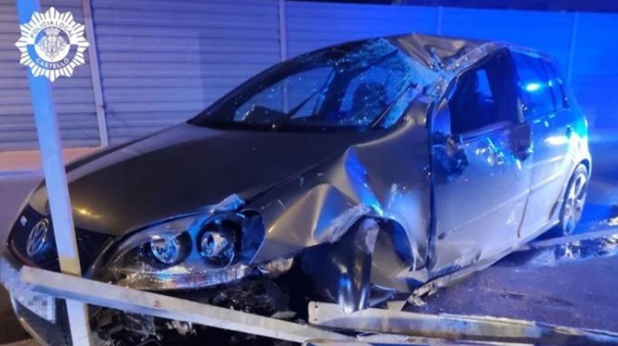 Imagen del coche siniestrado en Castellón en cuyo accidente murió un hombre de 38 años