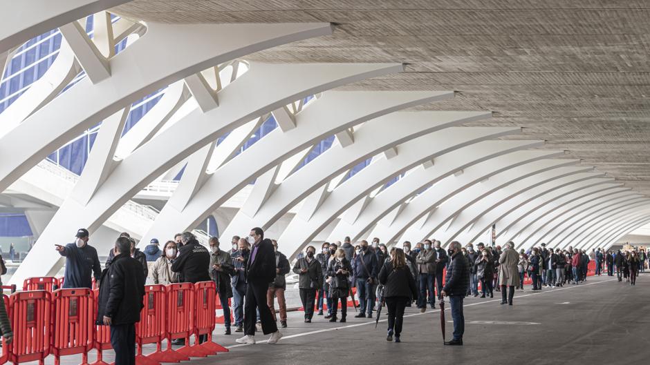 Los valencianos vacunados contra el coronavirus con Janssen podrán pedir cita desde el lunes para la dosis de refuerzo