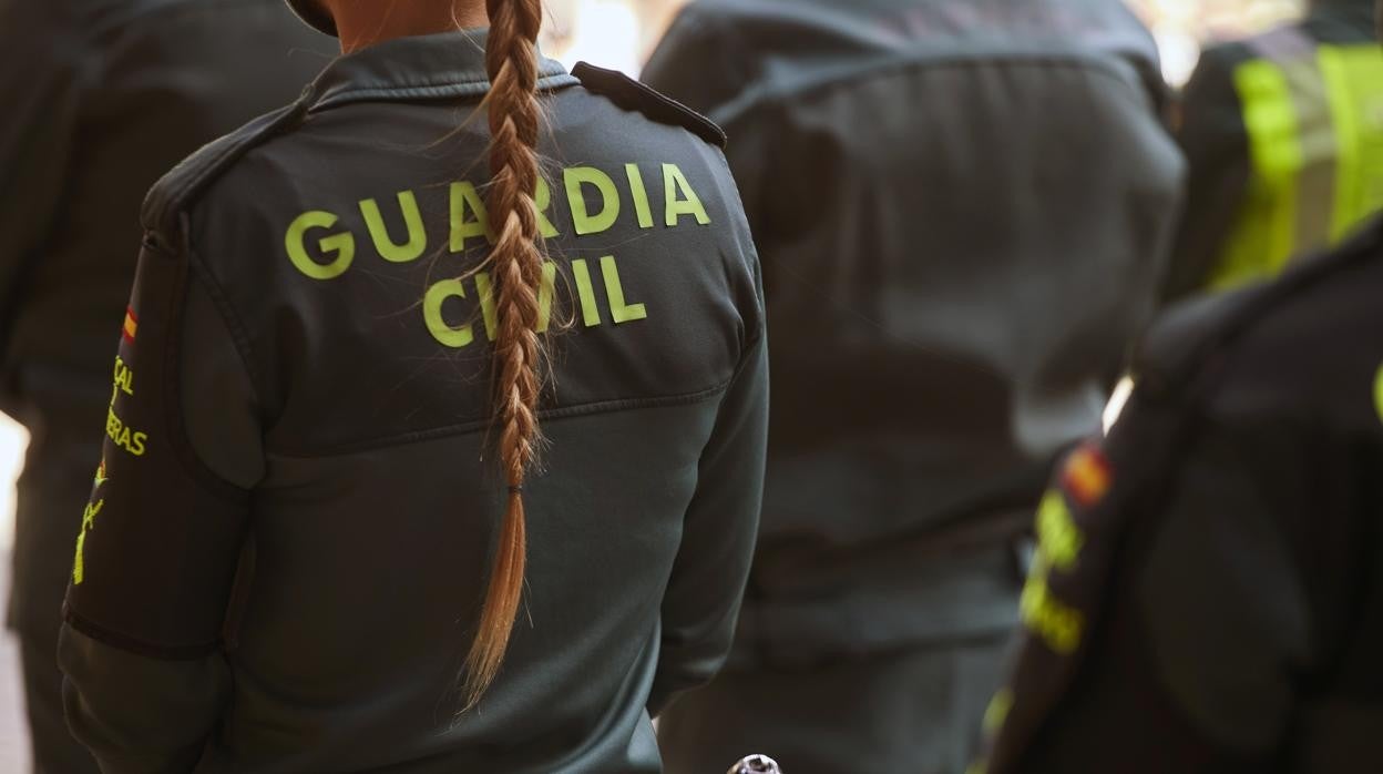 Agentes de la Guardia Civil han logrado en el marco de la operación 'Cronógrafo' la detención de tres personas