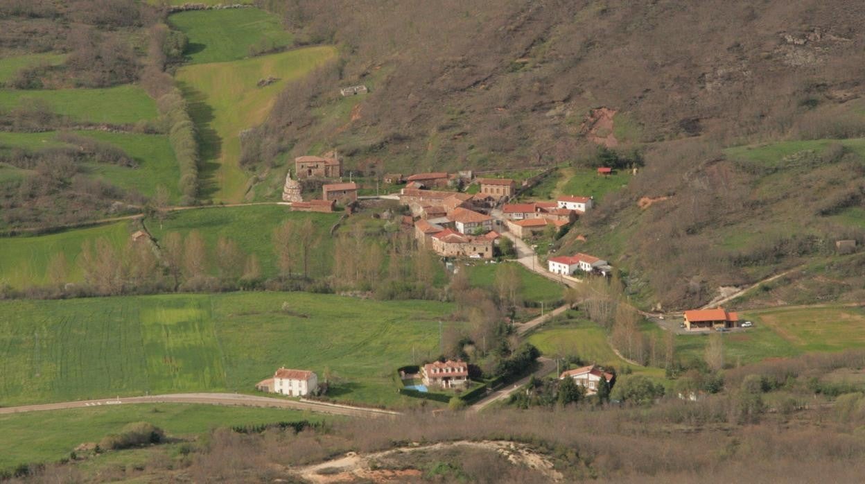 Vista de la hasta ahora pedanía de Lastrilla desde el mirador de Valcabado